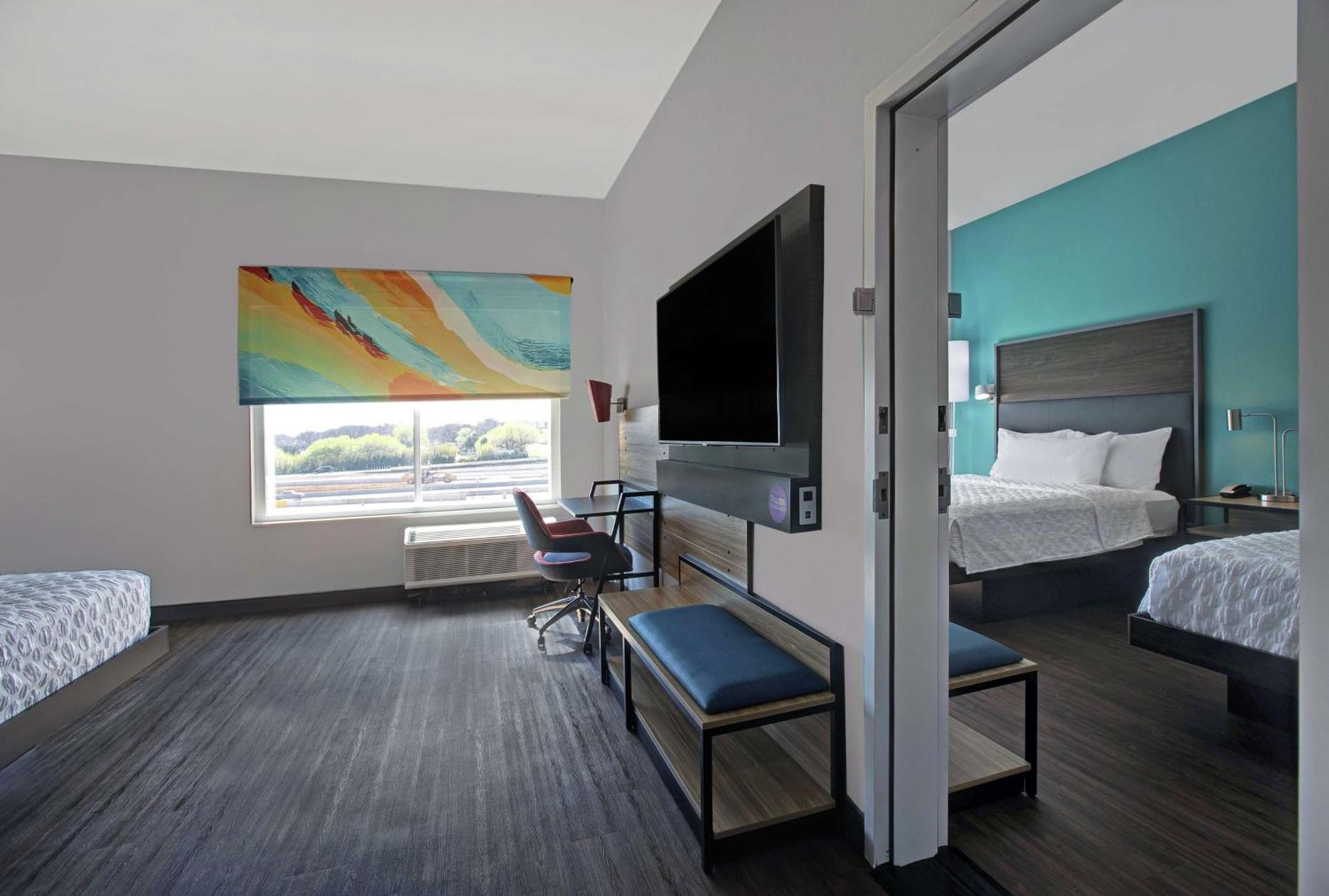 Tru By Hilton Austin Airport, Tx Hotel Exterior photo